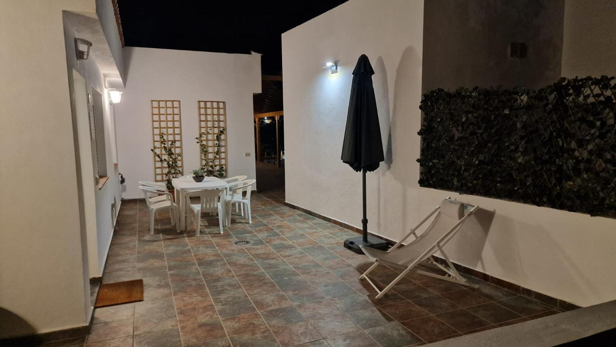 2 Bedroom Apartments Los Cristianos Beach Tenerife Tamaragua 阿罗纳 外观 照片